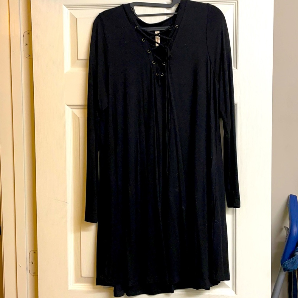 Lace up black tunic